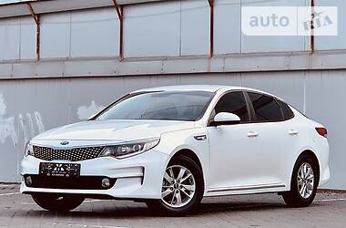 Седан Kia K5 2015 в Одесі