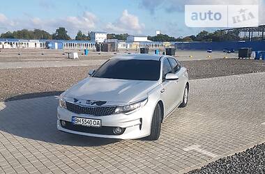 Седан Kia K5 2016 в Одессе