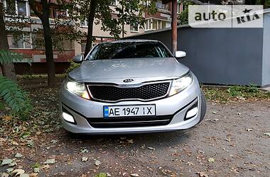 Седан Kia K5 2015 в 
