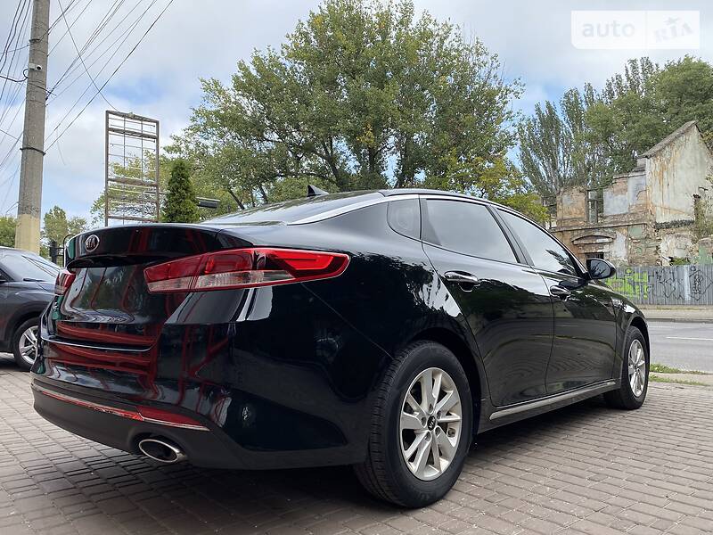Седан Kia K5 2016 в Одесі