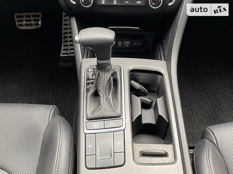 Седан Kia K5 2016 в Одесі