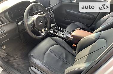 Седан Kia K5 2015 в 