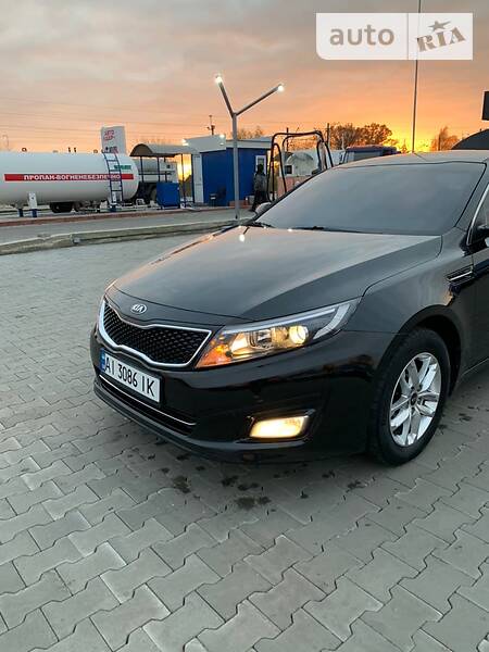 Седан Kia K5 2014 в Барышевке