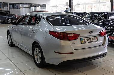 Седан Kia K5 2015 в Одессе