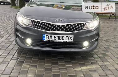 Седан Kia K5 2017 в Кропивницком