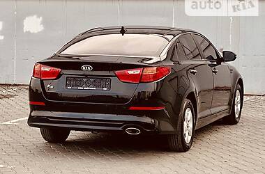 Седан Kia K5 2014 в Одессе