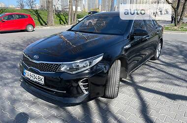 Седан Kia K5 2015 в Киеве