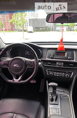 Седан Kia K5 2015 в Киеве