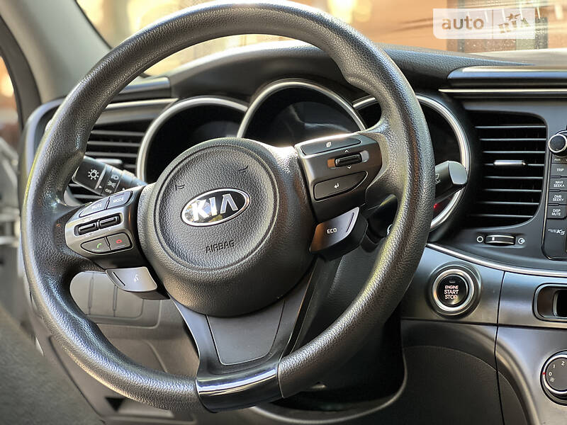 Седан Kia K5 2013 в Дніпрі