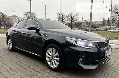 Седан Kia K5 2017 в Киеве