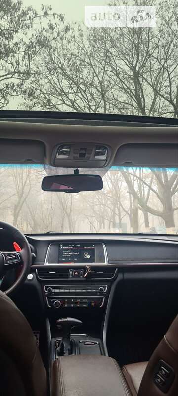 Седан Kia K5 2015 в Ізмаїлі