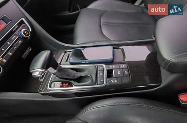 Седан Kia K5 2015 в 