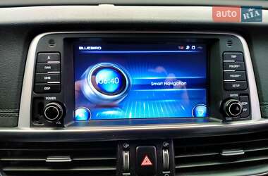 Седан Kia K5 2015 в 