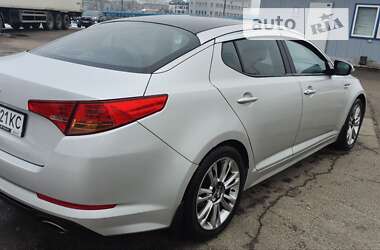 Седан Kia K5 2013 в Киеве