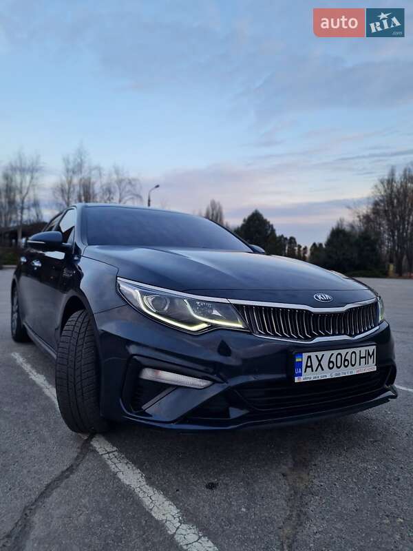 Седан Kia K5 2018 в Харькове