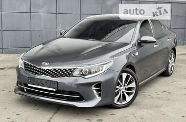 Седан Kia K5 2016 в Одессе