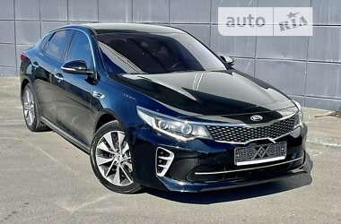 Седан Kia K5 2015 в Одессе