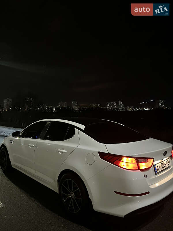 Седан Kia K5 2014 в Киеве