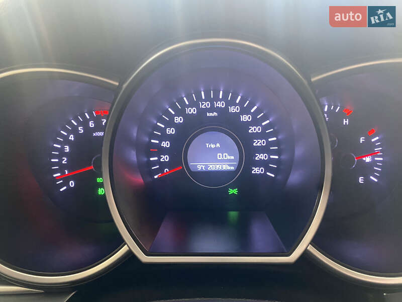 Седан Kia K5 2015 в Одессе