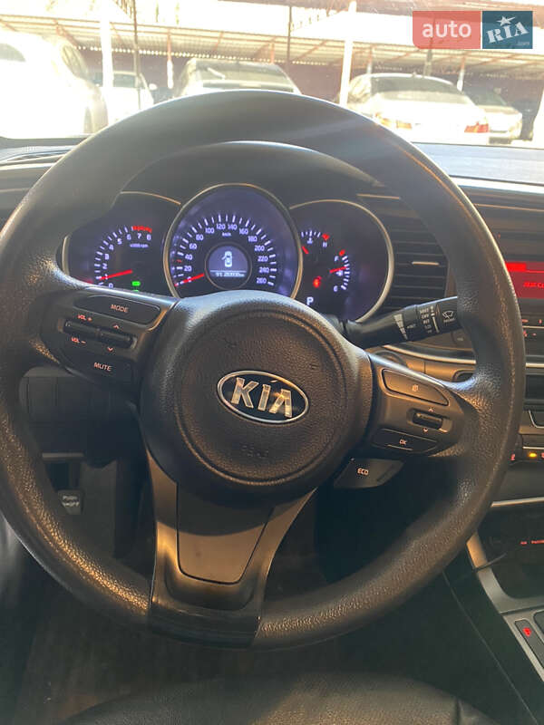Седан Kia K5 2015 в Одессе