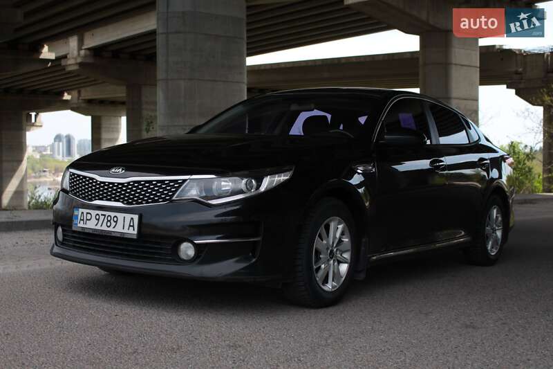 Седан Kia K5 2016 в Запорожье