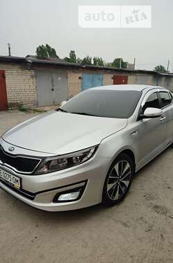 Седан Kia K5 2015 в Павлограді