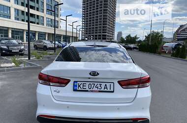 Седан Kia K5 2017 в Днепре