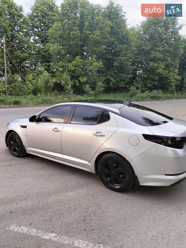 Седан Kia K5 2012 в Полтаве