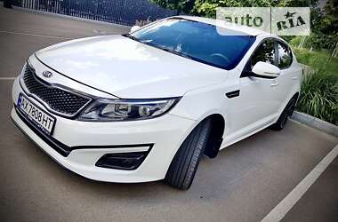 Седан Kia K5 2014 в Киеве