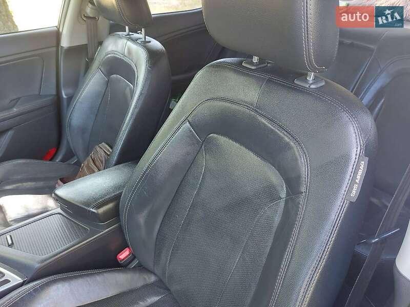 Седан Kia K5 2011 в Харькове