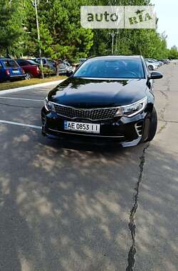 Седан Kia K5 2016 в Днепре