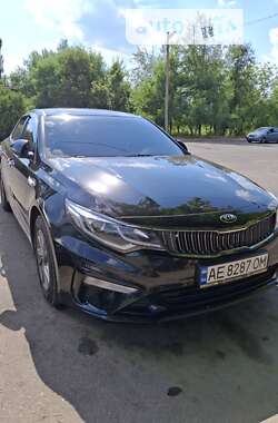 Седан Kia K5 2018 в Кривому Розі