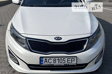 Седан Kia K5 2015 в Нововолинську