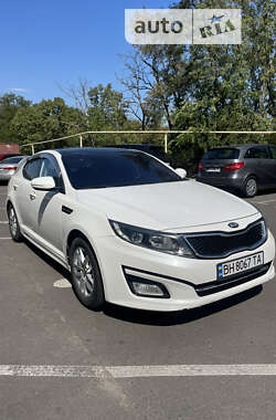 Седан Kia K5 2013 в Одессе