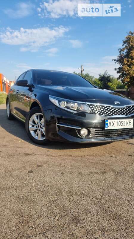 Седан Kia K5 2017 в Харкові