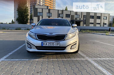 Седан Kia K5 2015 в Киеве