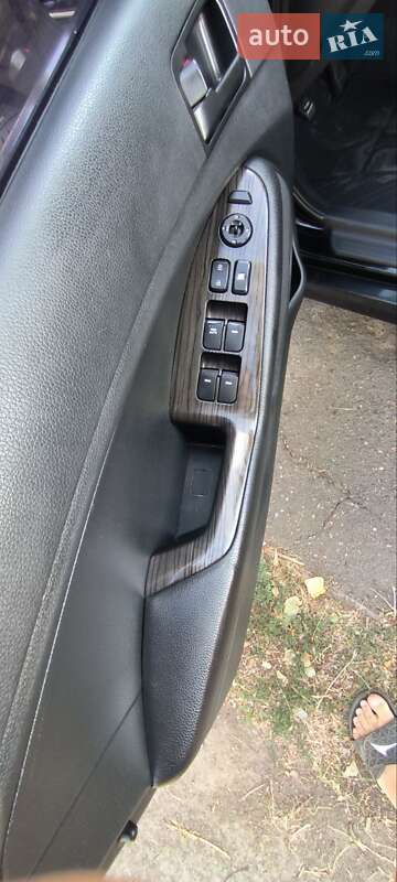 Седан Kia K5 2013 в Баштанці