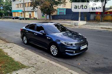 Седан Kia K5 2016 в Харкові