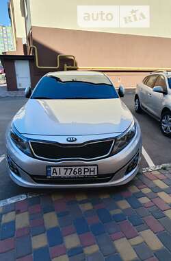 Седан Kia K5 2015 в Киеве