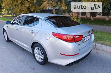 Седан Kia K5 2014 в Одесі