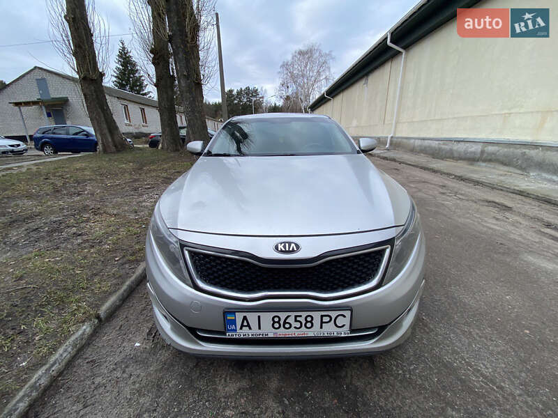 Седан Kia K5 2014 в Киеве