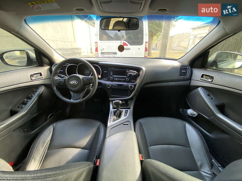 Седан Kia K5 2014 в Киеве