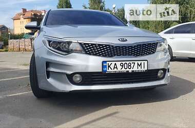 Седан Kia K5 2016 в Киеве