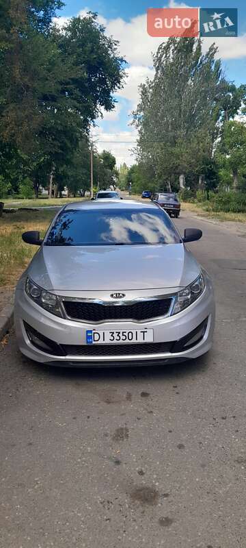 Kia K5 2011