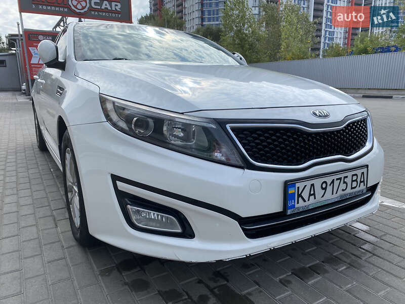 Седан Kia K5 2014 в Києві