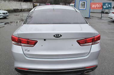 Седан Kia K5 2017 в Киеве