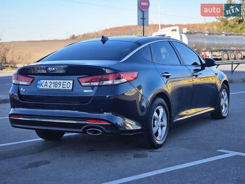 Седан Kia K5 2017 в Тернополі