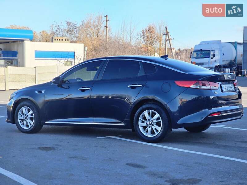 Седан Kia K5 2017 в Тернополі