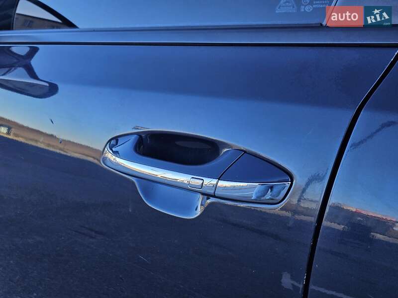 Седан Kia K5 2017 в Тернополі