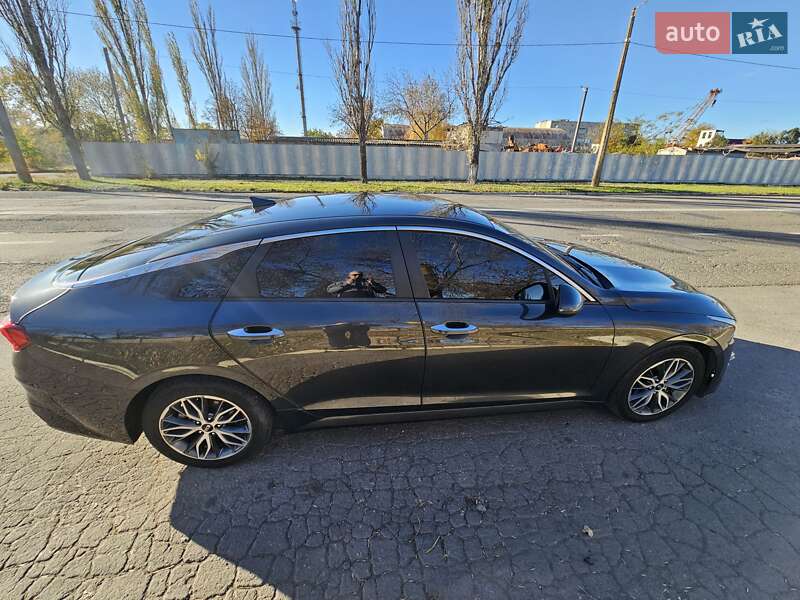 Седан Kia K5 2019 в Николаеве